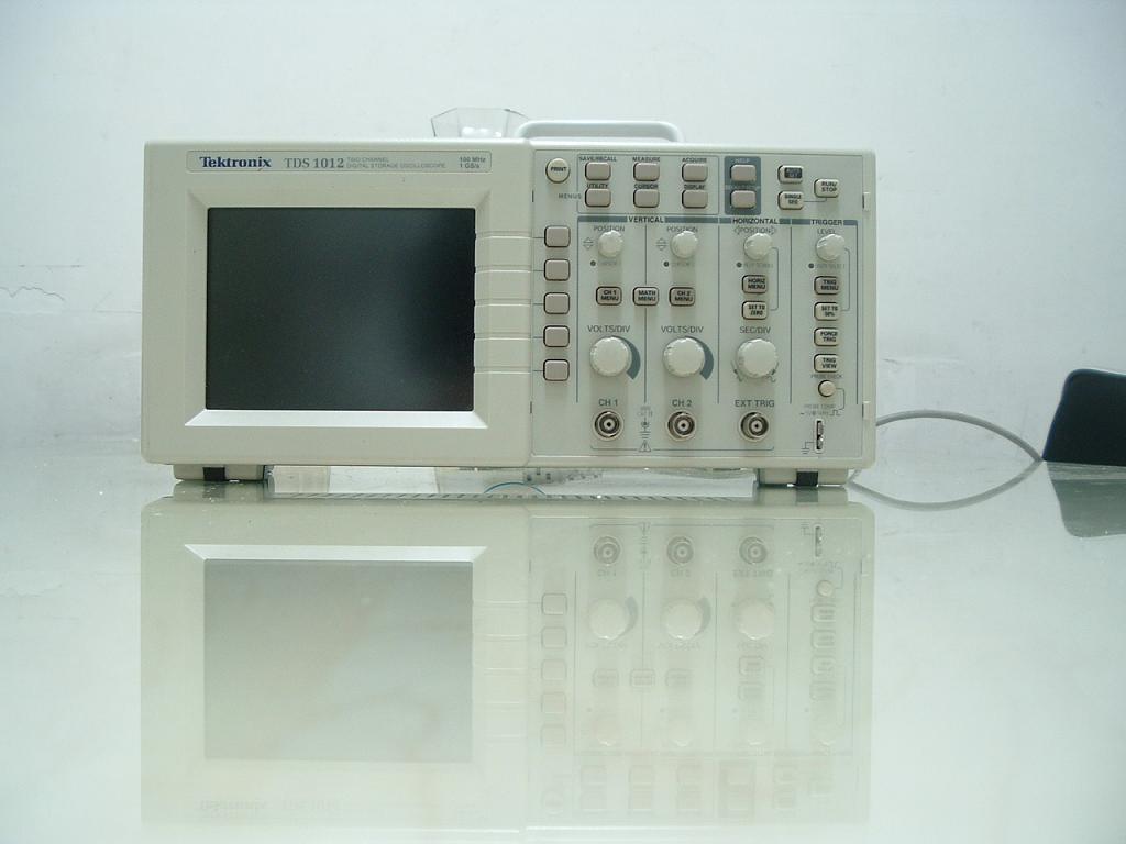 美国泰克TDS1012数字存储示波器 100M