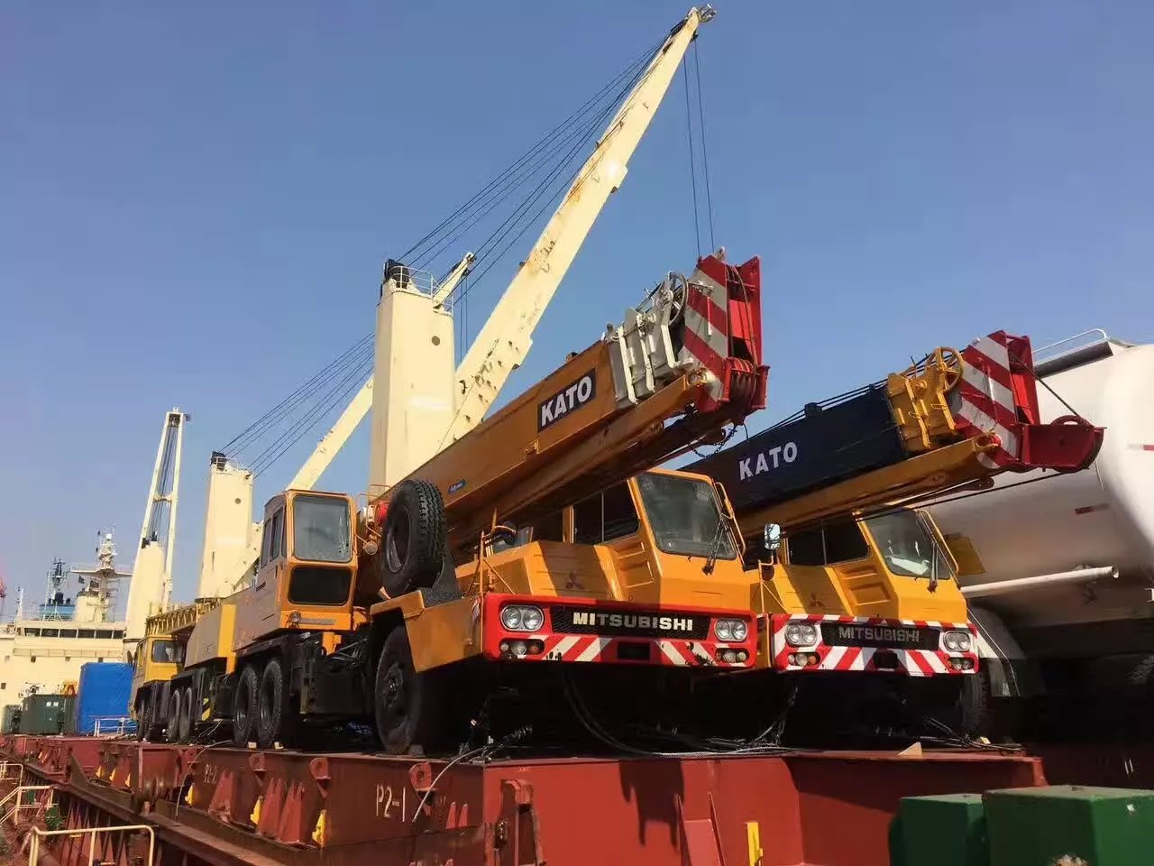 因鐵路施工急購二手20-130噸汽車吊數臺