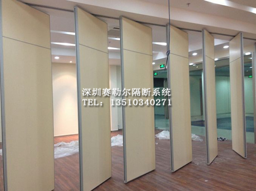 深圳龍華活動(dòng)隔斷飯店移動(dòng)隔音墻廠家直銷