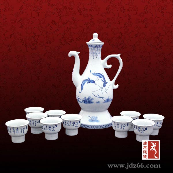 景德鎮(zhèn)陶瓷青花酒具定制