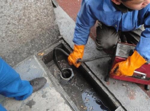 廣州市天河區疏通廁所15102076185低價抽糞