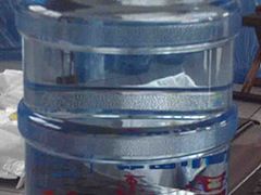 信譽好的大桶桶裝飲用山泉水廠家_大桶桶裝飲用山泉水代理加盟