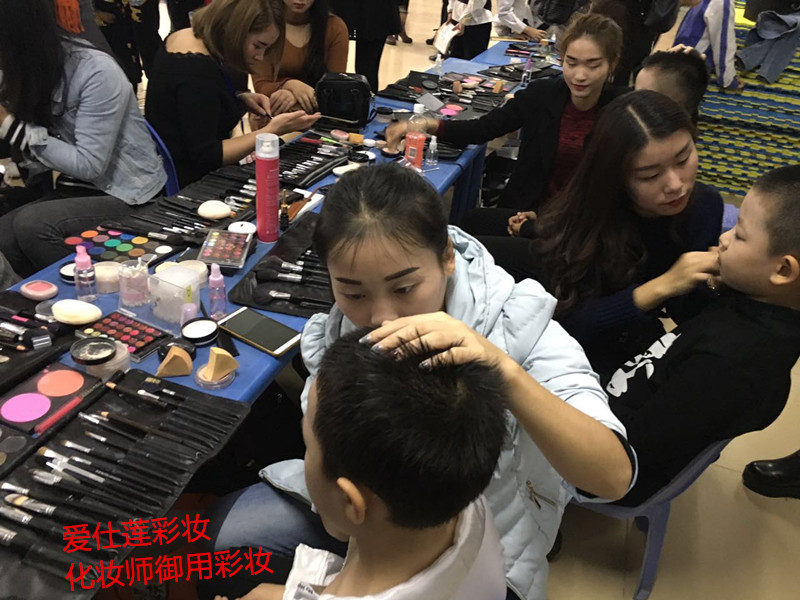 化妝師專用睫毛膏 愛仕蓮化妝品廠家直供影樓化妝學校 廠價批發(fā)原始圖片3