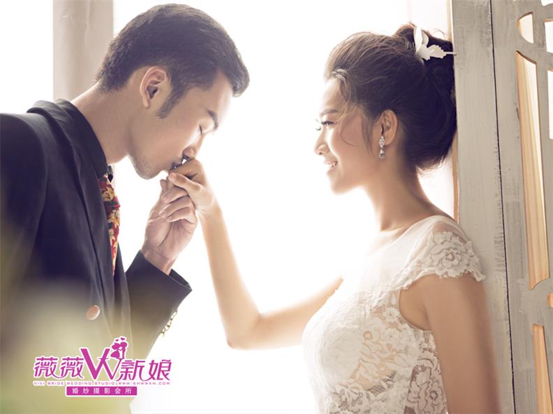 廣東個性的薇薇新娘婚紗攝影，專業(yè)婚紗攝影