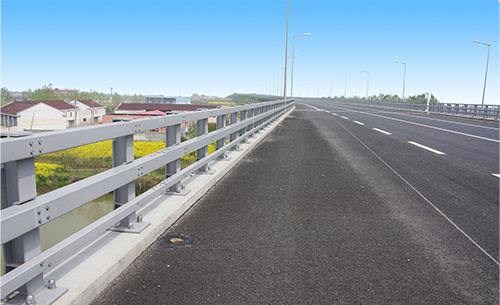 公路景觀護(hù)欄*公路景觀護(hù)欄生產(chǎn)*公路護(hù)欄生產(chǎn)廠家*廣奧供