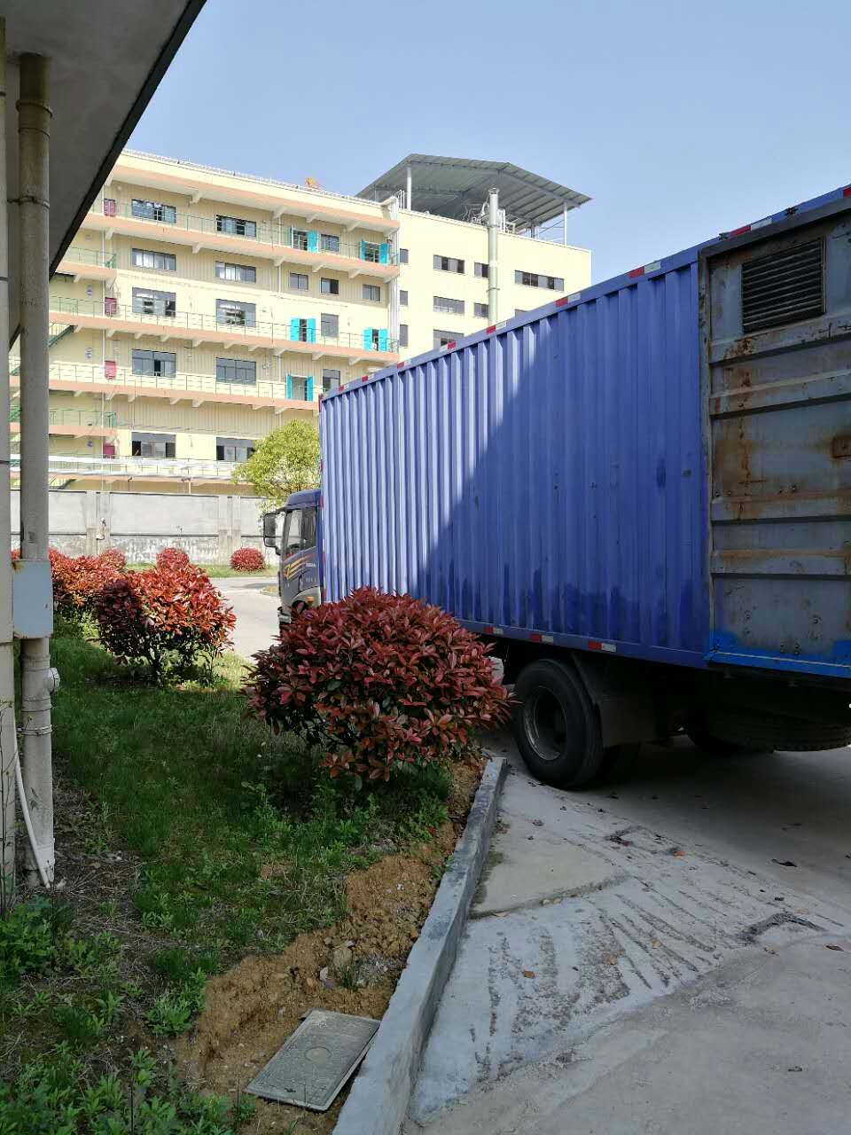 企业厂房一角