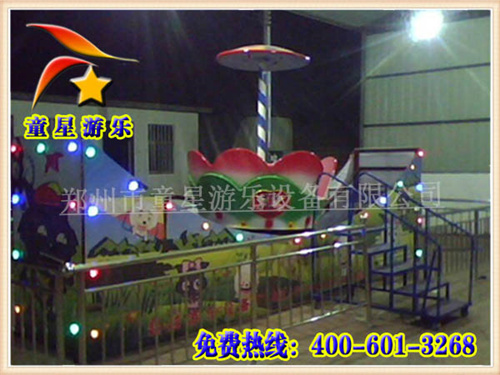 童星游樂專業(yè)生產(chǎn)彎月飄車廣場新型游樂設(shè)備原始圖片3