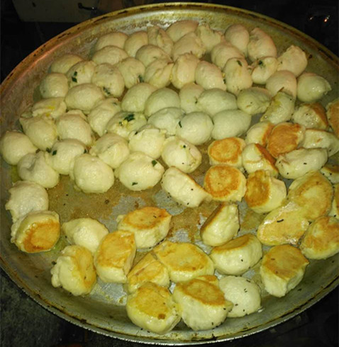 雞蛋灌餅做法 河南信陽(yáng)何記雞蛋灌餅醬汁技術(shù)培訓(xùn)