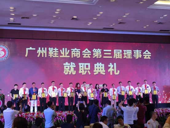 五一終端人氣爆棚 圣恩熙女鞋再掀{qg}潮（女鞋招商電話：4000993885）