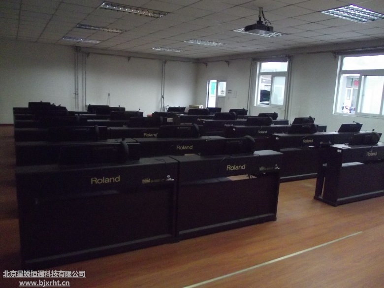 中小學音樂教學控制儀教學控制設備 數(shù)碼鋼琴教學系統(tǒng)原始圖片2