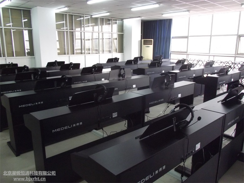 中小學音樂教學控制儀教學控制設備 數(shù)碼鋼琴教學系統(tǒng)原始圖片3