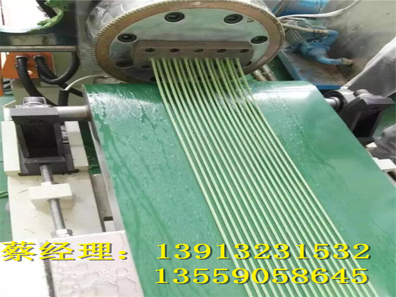 橡膠跑道造粒機(jī),橡膠顆粒生產(chǎn)線原始圖片3