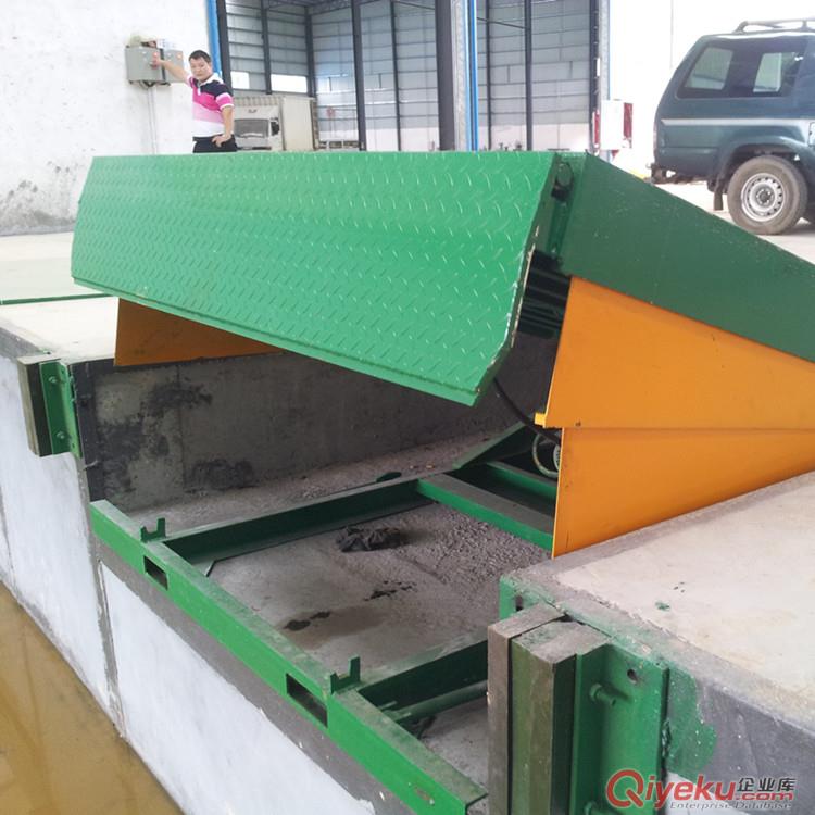 現(xiàn)貨銷售登車橋 大噸位液壓固定登車橋 載重15噸登車橋原始圖片3