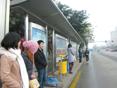 成都候車亭站牌廣告位哪家資源供應