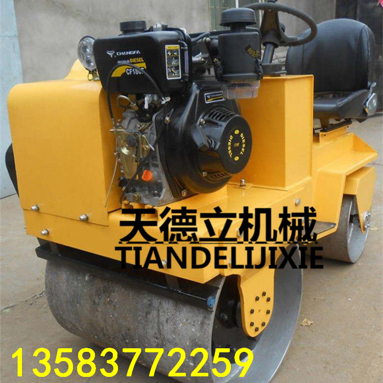 850型座駕式壓路機(jī)載人式壓路機(jī)振動(dòng)壓路機(jī)原始圖片3