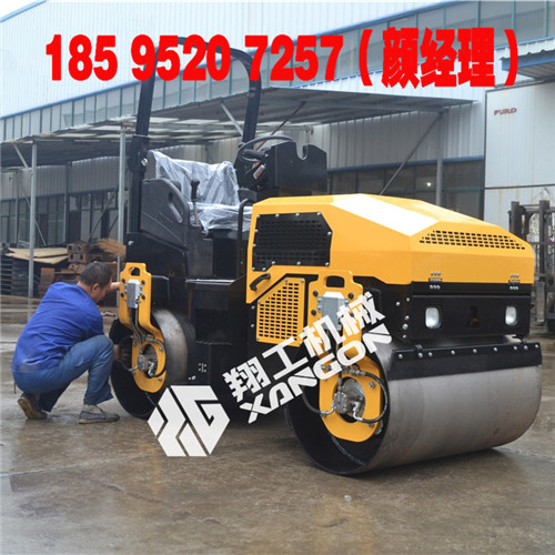 FYL1200型壓路機(jī)  FYL1200自行式雙鋼輪壓路機(jī)原始圖片3