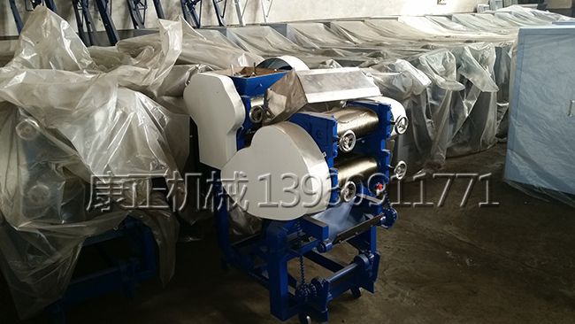 全自動(dòng)玉米面條機(jī)【康正達(dá)面條機(jī)】