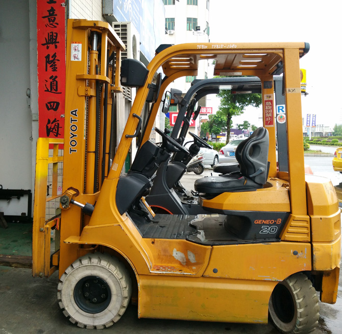 豐田2噸電動叉車原始圖片3