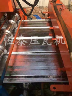 全自動(dòng)彩鋼瓦覆膜機(jī)原始圖片3