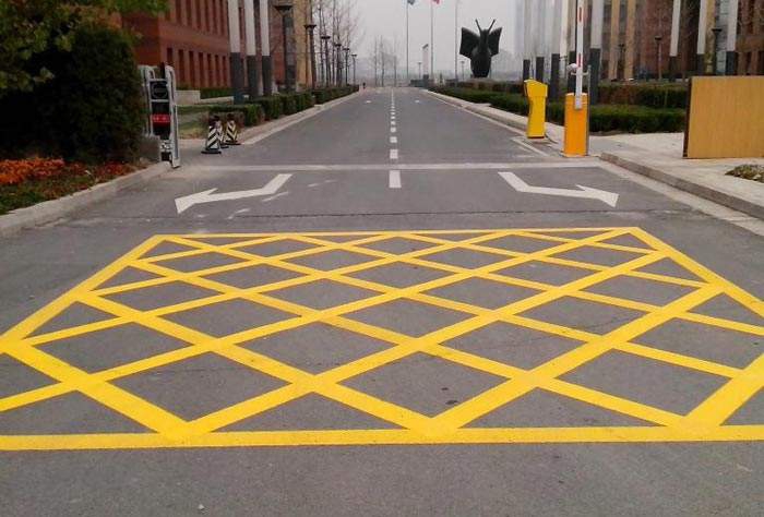 江西停車場劃線
