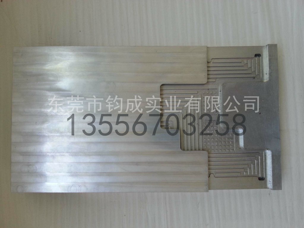 液冷機箱