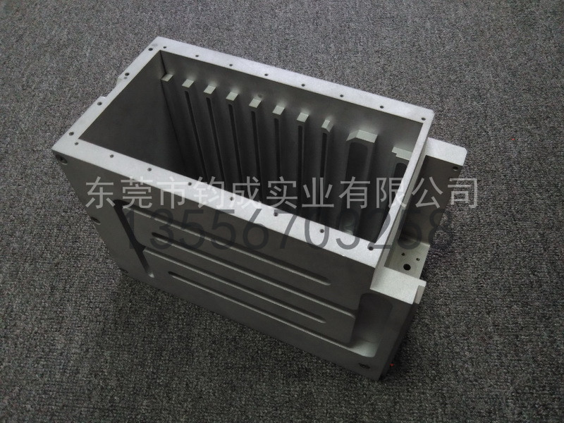 液冷機箱