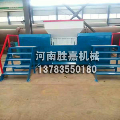 濟(jì)南撕碎機(jī)在2017年將會(huì)穩(wěn)步前進(jìn)