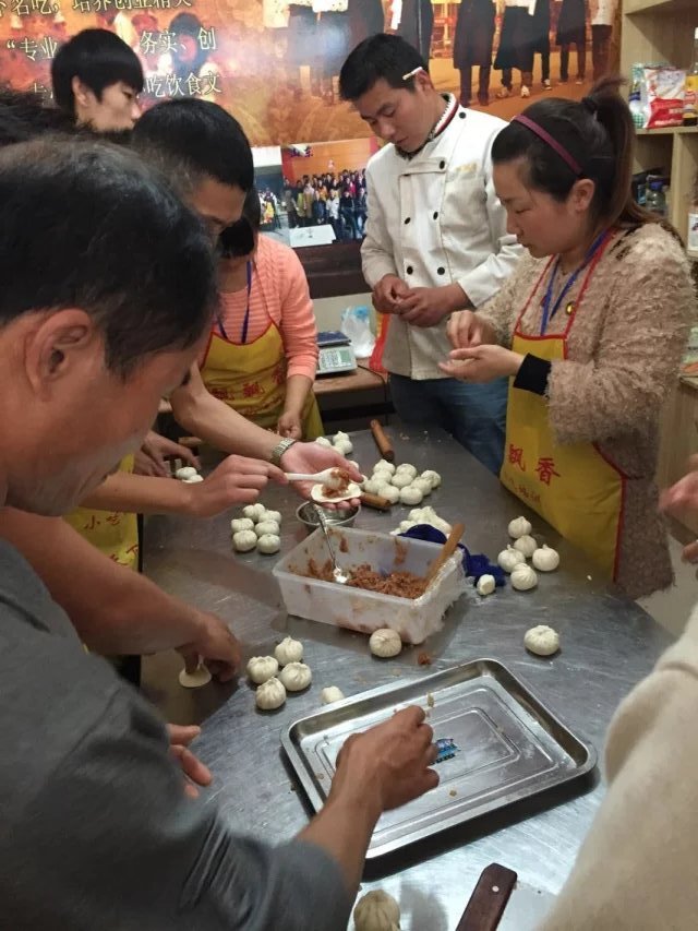 平湖学做灌汤包