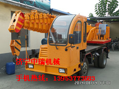 濟(jì)寧中瑞吊車自制5噸吊車 中瑞小型自制吊車廠家，中瑞自制5噸吊車價(jià)格，中瑞出售自制微型吊車