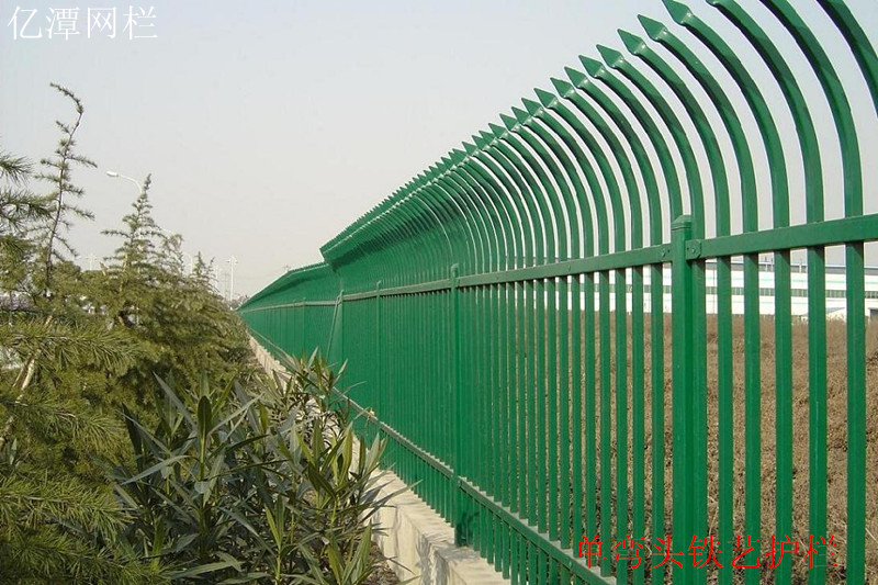 鋼板網(wǎng)護(hù)欄@護(hù)欄網(wǎng)生產(chǎn)廠家@河北億潭網(wǎng)欄