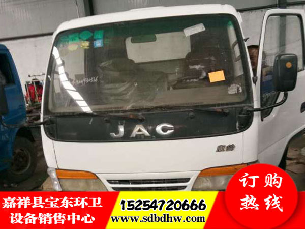 油罐車 大型油罐車 解放油罐車 歐曼油罐車 東風(fēng)油罐車 多種噸位盡在寶東環(huán)衛(wèi)