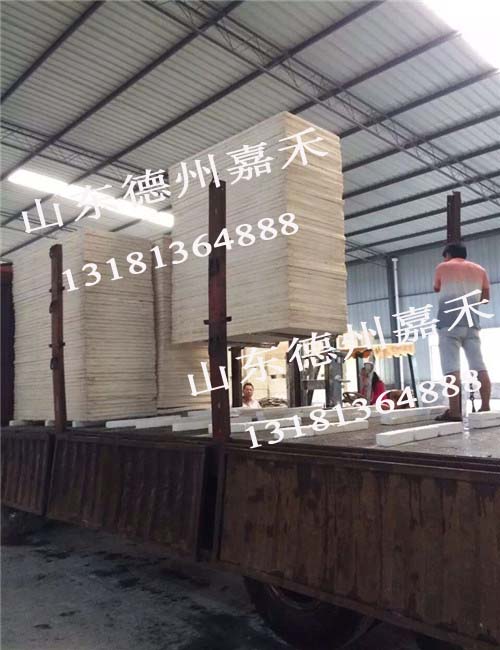 硫氧鎂防火門芯板生產(chǎn)設(shè)備 門芯板機(jī)械生產(chǎn)視頻 門芯板配方原始圖片3