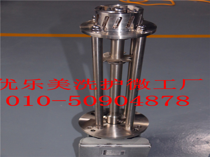 湖南優(yōu)樂(lè)美洗滌設(shè)備生產(chǎn)廠的設(shè)備好操作嗎？