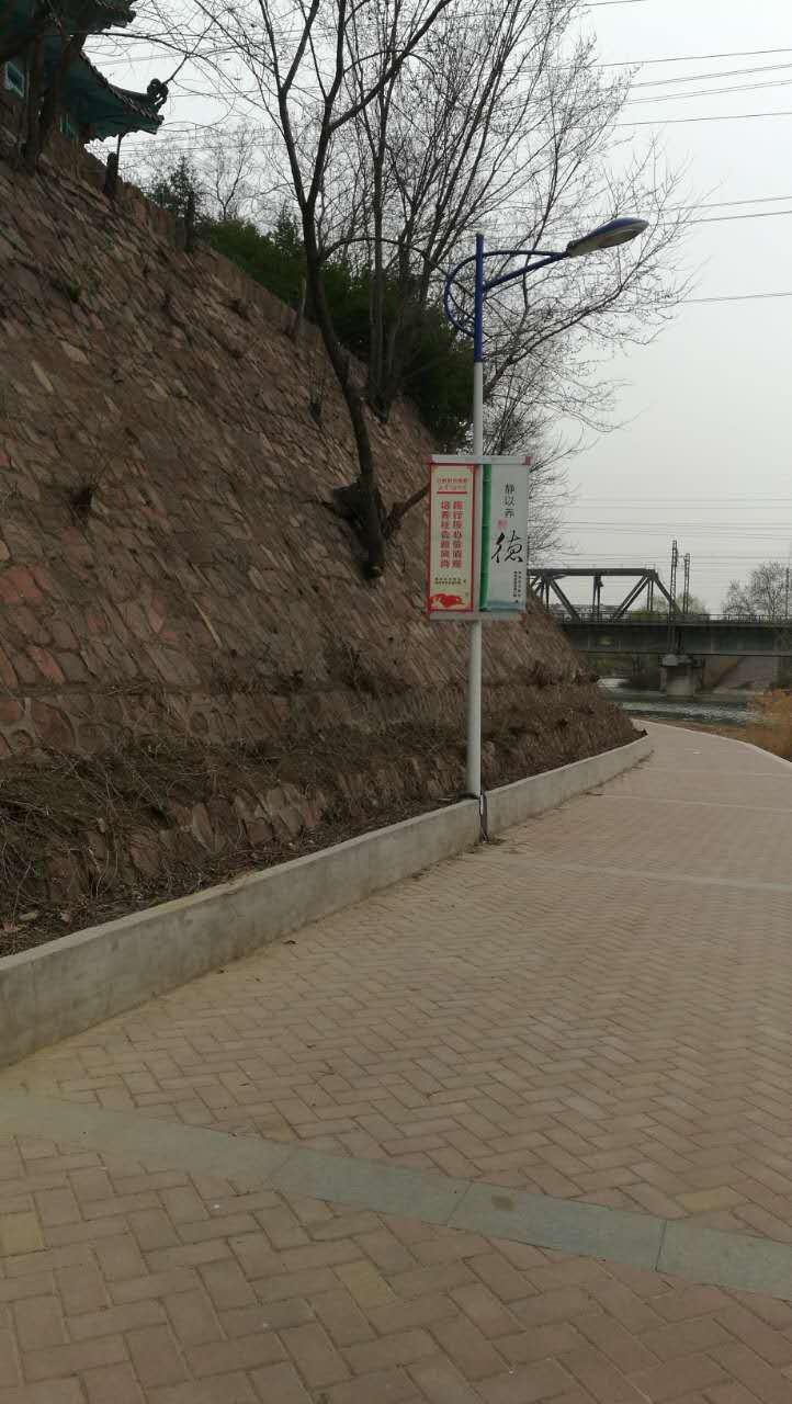 供應(yīng)鈞道dqj高速路邊廣告燈桿道旗架|房地產(chǎn)鋁合金道旗架的圖片原始圖片2