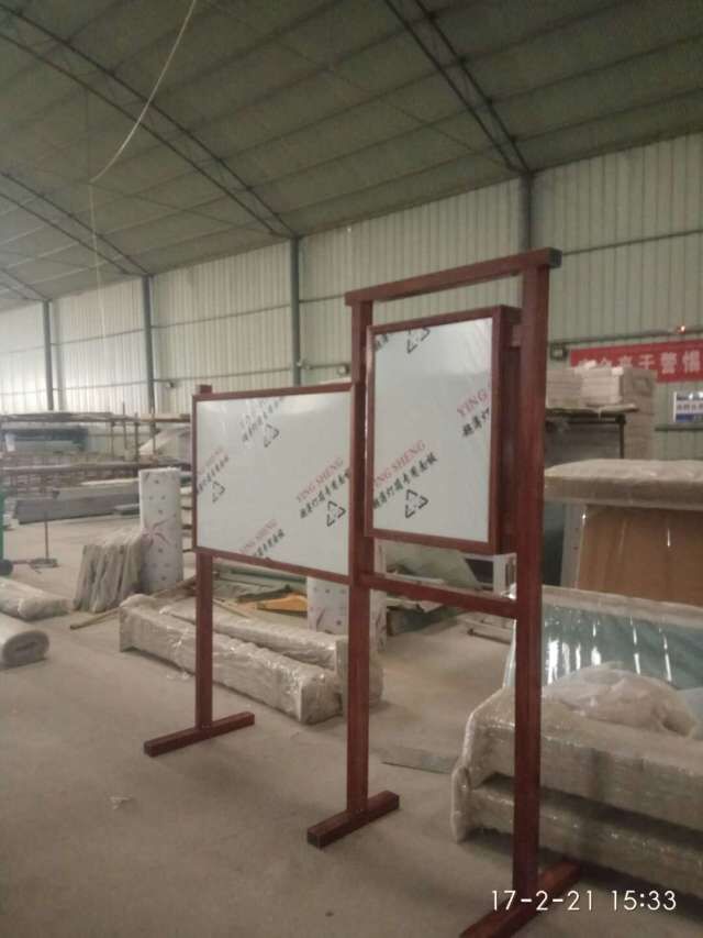 肇東鈞道鋁合金戶(hù)外張貼欄|鋁合金液壓開(kāi)啟戶(hù)外報(bào)欄原始圖片3