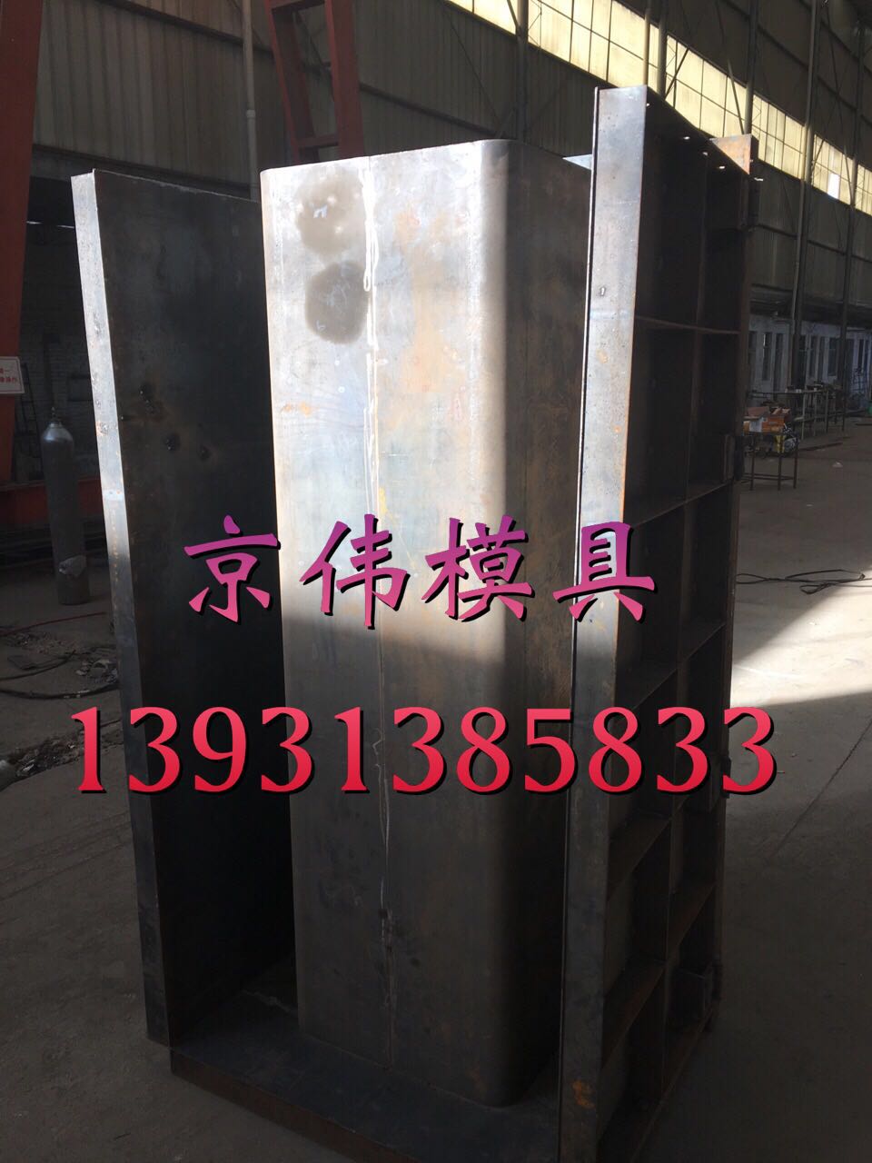 保定京偉河道景觀式擋土墻模具懸臂式擋土墻模具廠家