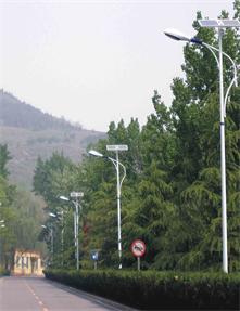 厂家供应欧式太阳能庭院灯LED草坪户外小区景观高杆柱头庭院路灯