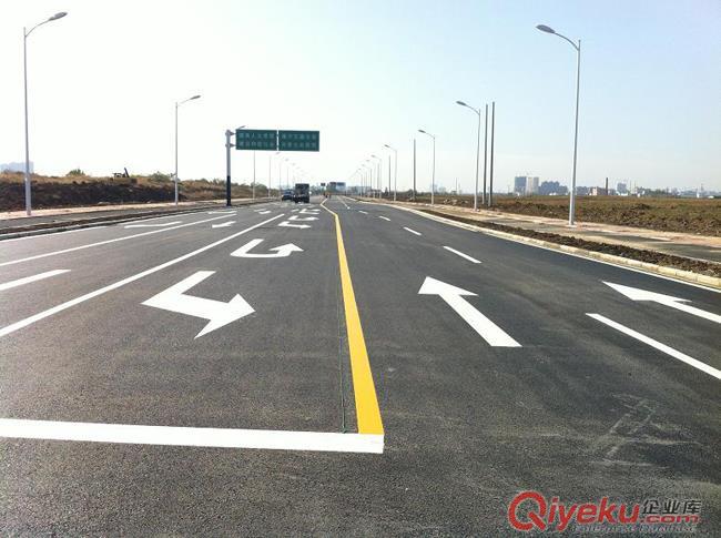 供應順路牌鋼制反光柱價格（防撞柱）