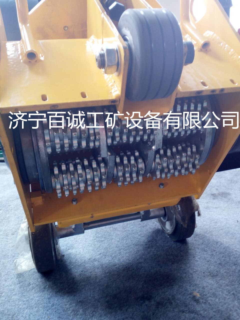山東百誠專業(yè)生產(chǎn)定做小型銑刨機  馬路去除標線電動銑刨機原始圖片2