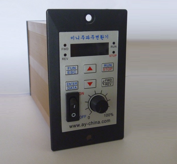 三相變頻器0.2KW 0.4KW風(fēng)機(jī)變頻器新風(fēng)空調(diào)靜音變頻器AS02-4W