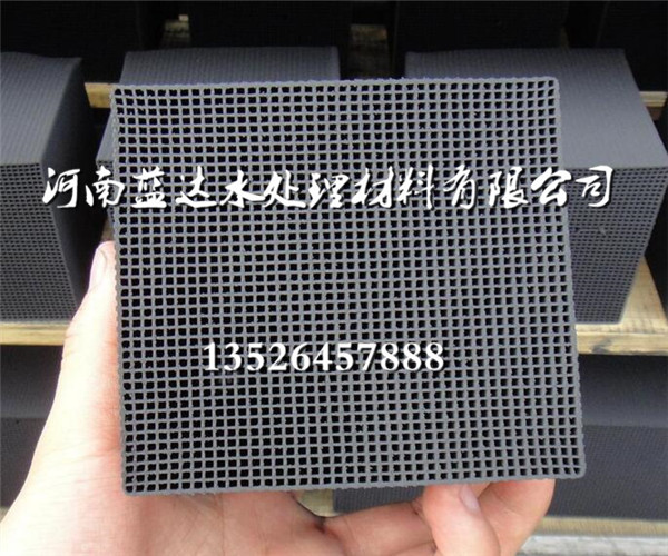 河北單孔膜曝氣器_BAF專用曝氣器現(xiàn)貨批發(fā)