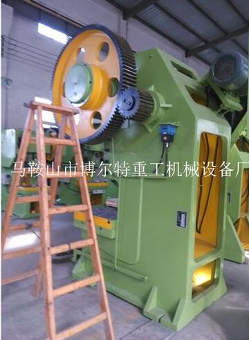 供應(yīng)博爾特160噸沖床，J21-160T固定臺(tái)式壓力機(jī)原始圖片3