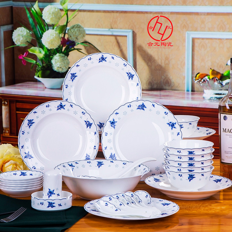 景德鎮(zhèn)陶瓷餐具生產(chǎn)廠家 定制禮品骨瓷套裝餐具原始圖片3
