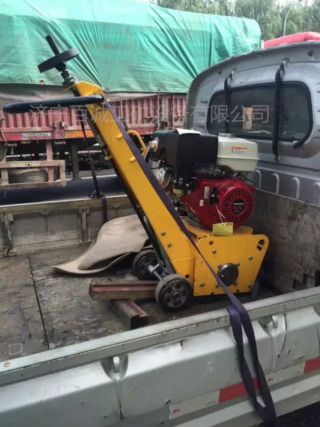 供應公路 多角度作業手扶式銑刨機