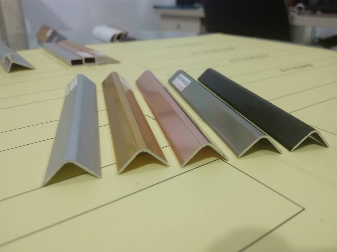 鑫美角陽角線修邊線護角線與傳統打磨墻磚拼接區別那個好原始圖片2