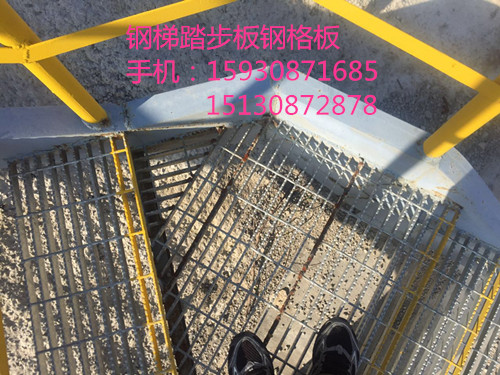 新鄉(xiāng)球場(chǎng)護(hù)欄網(wǎng) 籃球場(chǎng)圍網(wǎng) 足球場(chǎng)圍網(wǎng)廠家