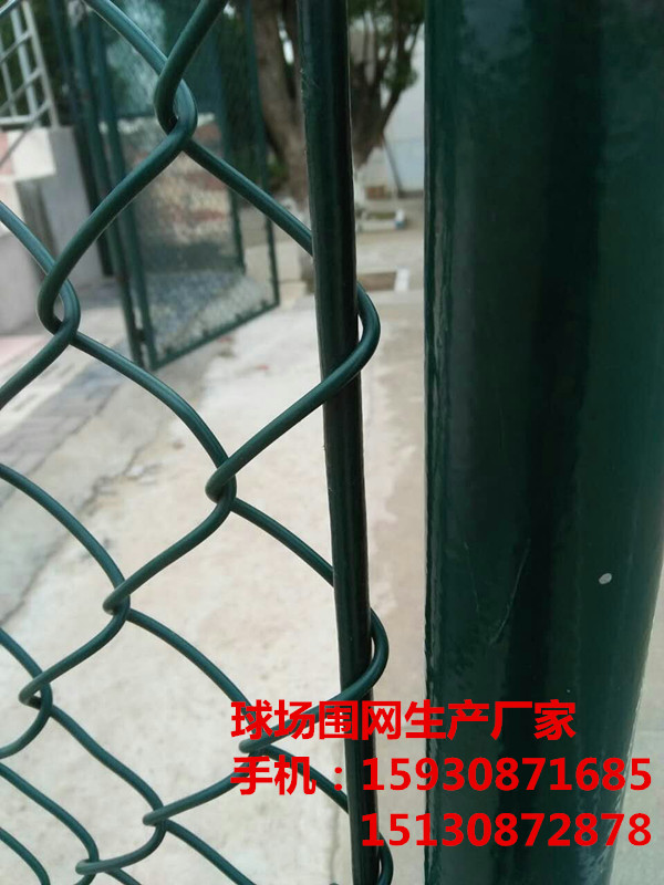 煙臺(tái)籃球場(chǎng)圍欄網(wǎng) 田徑場(chǎng)圍網(wǎng) 學(xué)校體育場(chǎng)圍網(wǎng)15930871685原始圖片2