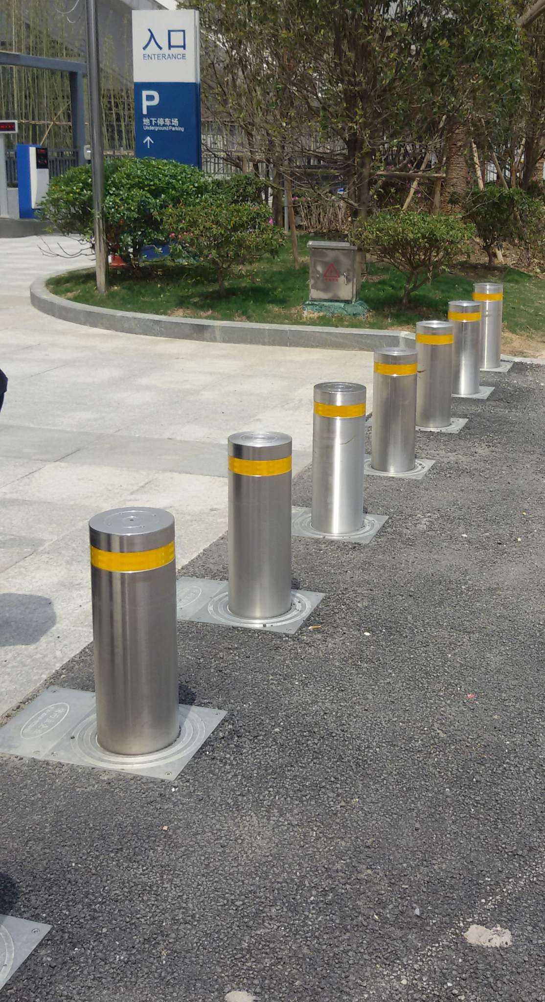 監(jiān)獄用的電動升降路樁，北京電動升降地樁，移動式電動升降平臺
