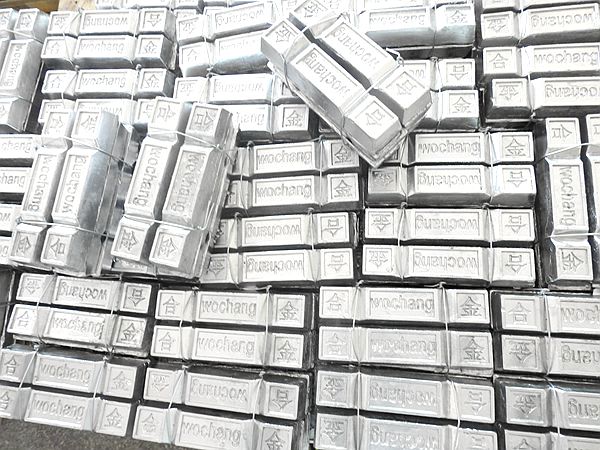 5#料鉛錫合金,光面韌性{jj0},流動性強,工藝品飾品低熔點合金材料