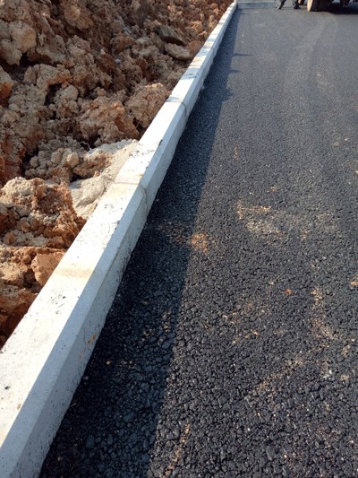 翔跃林优惠的厦门水泥路沿【供应】——厦门水泥路沿厂家